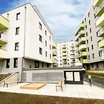 Green & cozy apartment - 15 min to city center