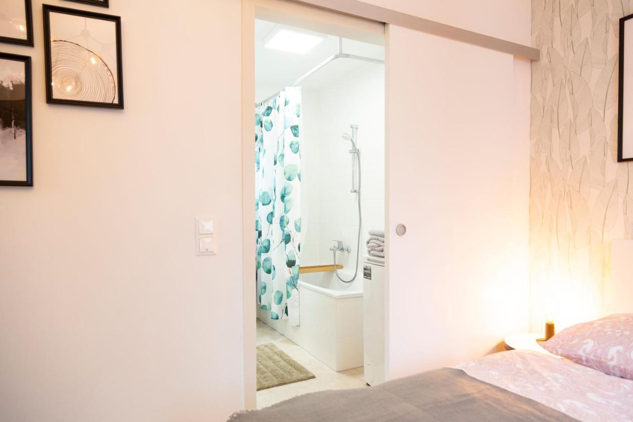 Appartement & Cozy - 15 Min To Center Wenen