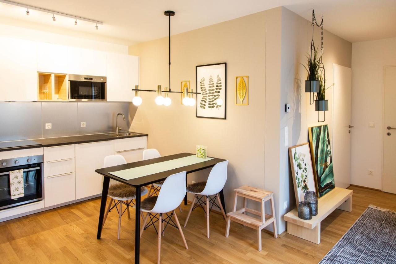 & Cozy - 15 Min To Center Appartement
