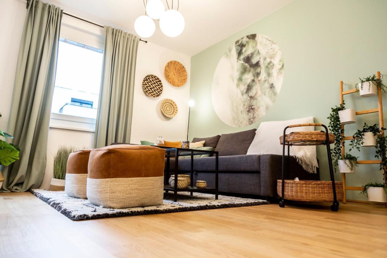 & Cozy - 15 Min To Center Appartement Wenen