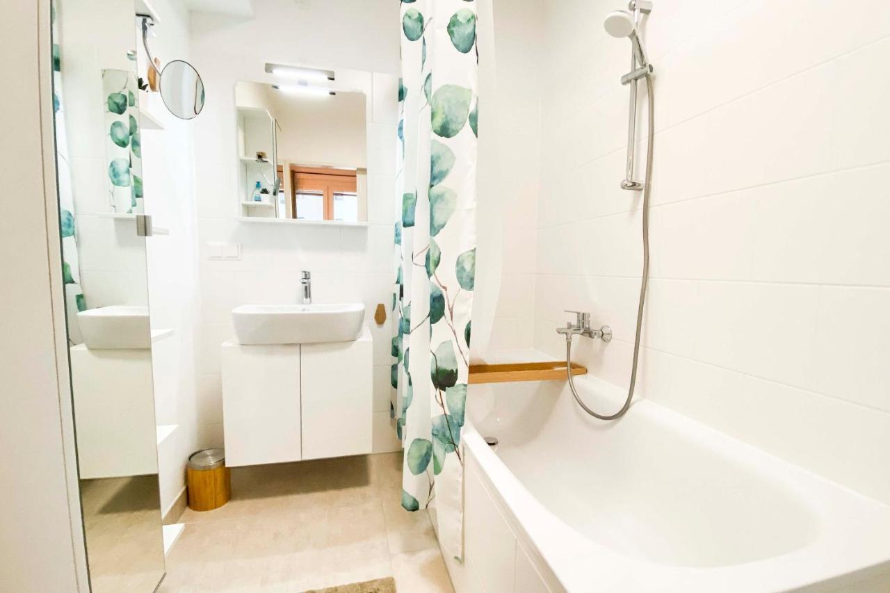 Appartement & Cozy - 15 Min To Center *