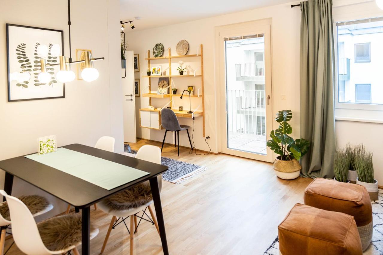 & Cozy - 15 Min To Center Apartment Wien